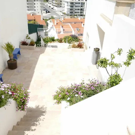 Апартаменты Villa Gabriela Monte Estoril Vista Mar E Natureza 2 Эшторил